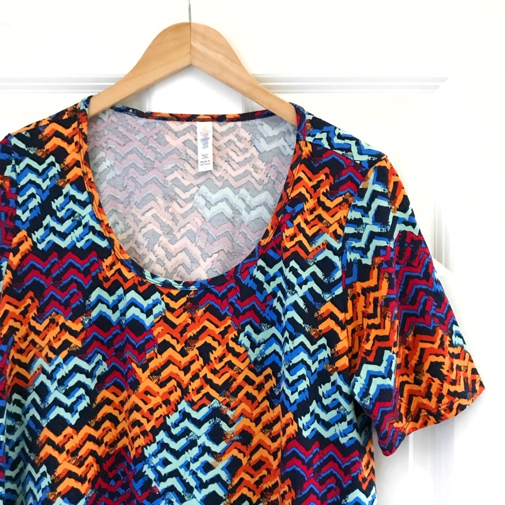 {LuLaRoe} L Perfect T